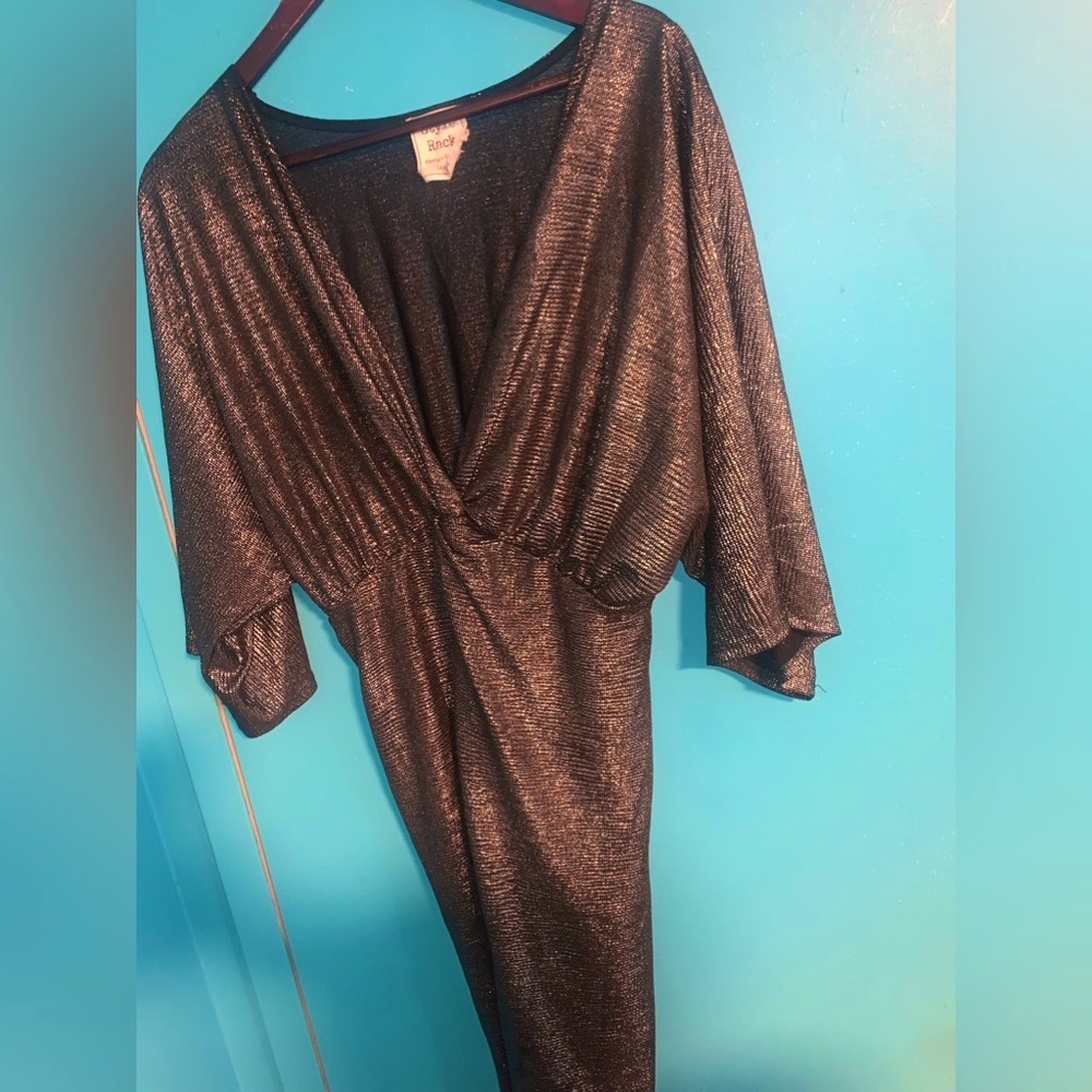 SPARKLY LOW CUT BODYCON DRESS WITH SLIT